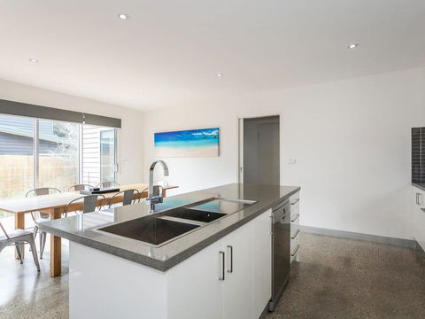 ANGLE BY THE SEA - Anglesea - Hotel Accommodation 1