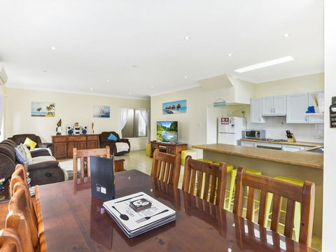 Anne's Beach Getaway - Hotel Accommodation 1