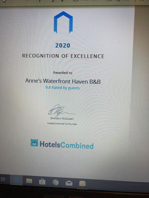 Anne's Waterfront Haven B&B - Hotel Accommodation 1