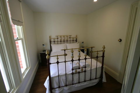 Annies Garden Cottage - Hotel Accommodation 2