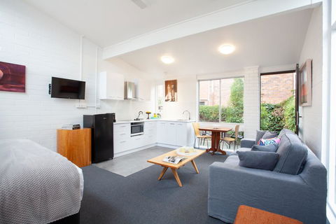 Apartments On Elsmere - Hotel Accommodation 3