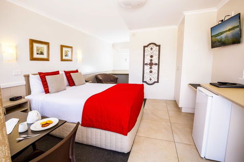 Apple & Grape Motel - Hotel Accommodation 1