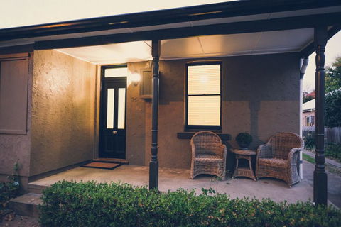 Apple Cottage, Orange NSW - Hotel Accommodation 1