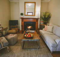 Apple Cottage Orange NSW - Hotel Accommodation