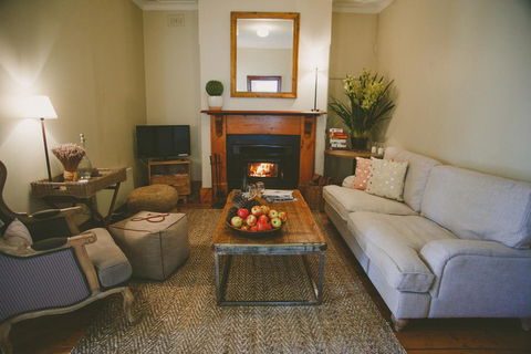 Apple Cottage, Orange NSW - Hotel Accommodation 0