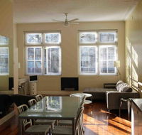 Apt - Dance Loft Conversion - Hotel Accommodation