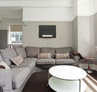 Apt - Sunny with Views - Hotel Accommodation