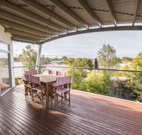 Aqua Vista - a stroll to Paynesville forshore - Hotel Accommodation