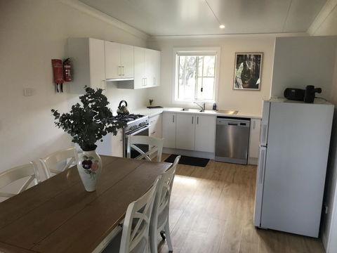 Arcadian Cabin - Southern Highlands River Retreat - Hotel Accommodation 2