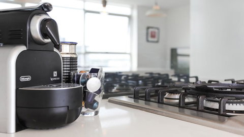 Art Deco In The Cul-de-Sac - Spacious Executive 1BR Potts Point Apartment In Quiet Cul-de-Sac - Hotel Accommodation 1