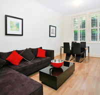 Art Deco in the Cul-de-Sac - Spacious Executive 1BR Potts Point Apartment in Quiet Cul-de-Sac - Hotel Accommodation