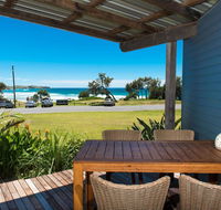 ArtHOUSE Beachfront Accommodation - Hotel Accommodation