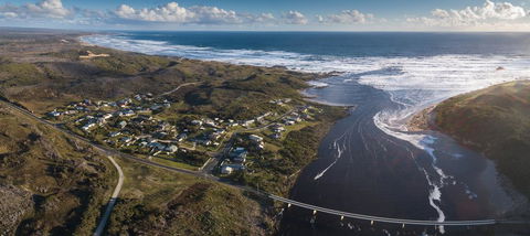 Arthur Riverfront And Sea Lodge Upstream - Hotel Accommodation 1