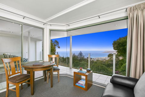 Arthurs Views - Hotel Accommodation 2