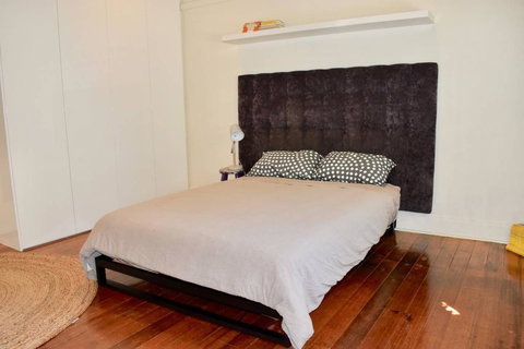 Artistic Apartment In Sunny Elwood Near St Kilda - Hotel Accommodation 3