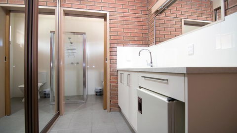 Ashleigh Court Motor Inn - Hotel Accommodation 3