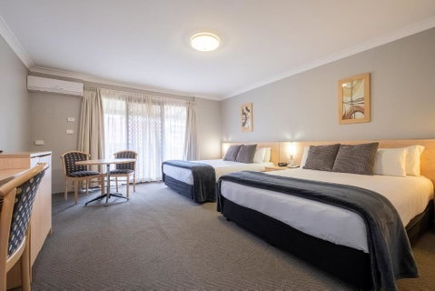 Maclin Lodge Motel - Hotel Accommodation 1
