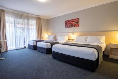 Maclin Lodge Motel - Hotel Accommodation 3