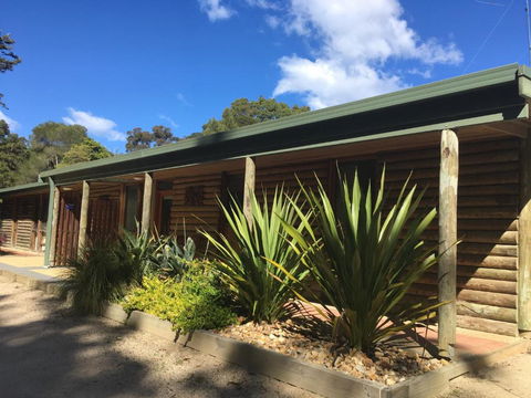 Mallacoota Log Cabins - Hotel Accommodation 0