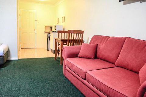 Maynestay Motel - Hotel Accommodation 1