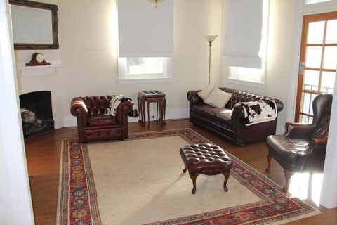 Mentor Chambers Apartment Bed & Breakfast - Hotel Accommodation 0