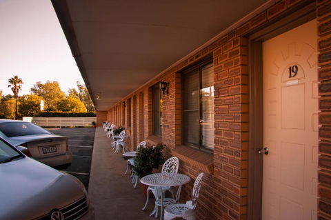 Mid Town Inn Narrabri - Hotel Accommodation 3