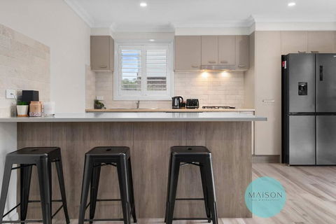 Modern Townhouse In The Heart Of Adamstown - Hotel Accommodation 0