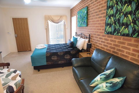 Motel Views Yackandandah - Hotel Accommodation 3