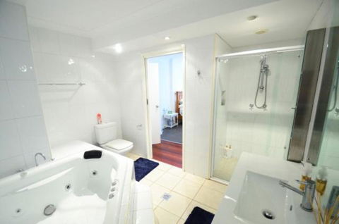 Mountshannon - Hotel Accommodation 1