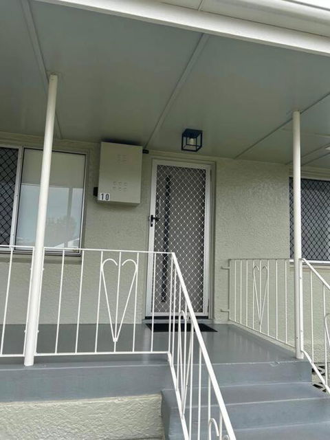 Mt Isa - Emerald Gem 3 Bedroom Home QUIET AREA - Hotel Accommodation 1