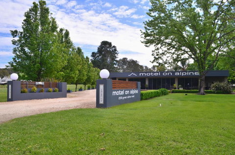 Myrtleford Motel On Alpine - Hotel Accommodation 1