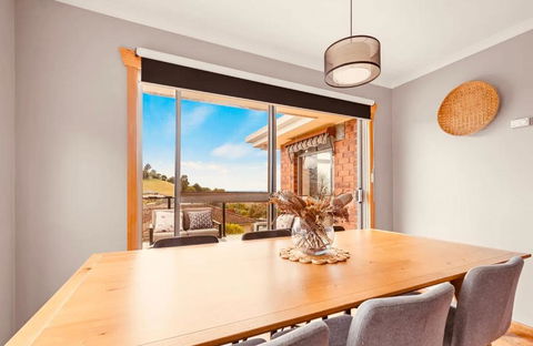 Natural & Relax House In Ulverstone - Hotel Accommodation 3