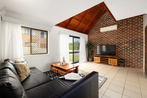 New 4BR Modern & Stylish Heritage Hideaway WiFi - Hotel Accommodation 2