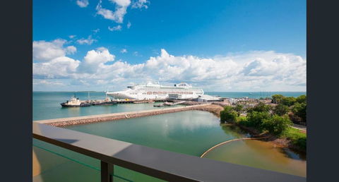 NEW - ZEN AT THE WATERFRONT - Luxury Waterfront Holiday Home For Families & Friends - Hotel Accommodation 3