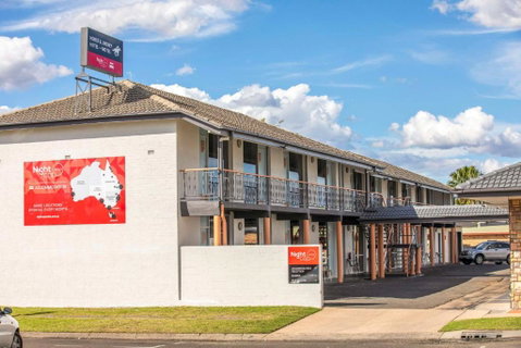Nightcap At Horse & Jockey Hotel Warwick - Hotel Accommodation 1