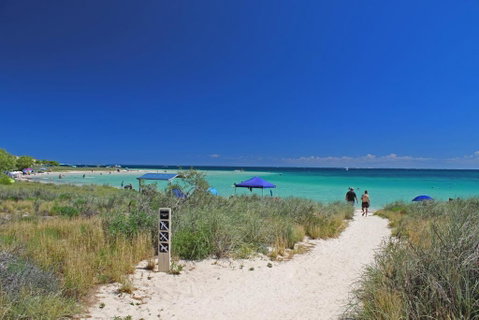 Ningaloo Club Backpackers - Hotel Accommodation 1