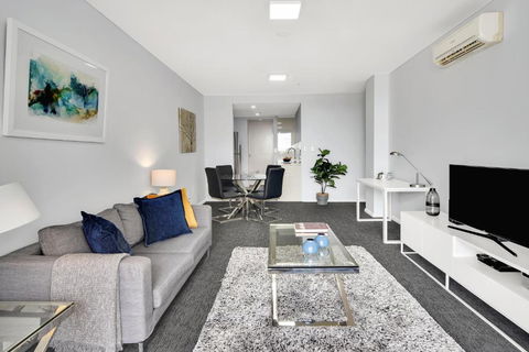 North Sydney Large Two Bedroom MIL2252402 - Hotel Accommodation 0