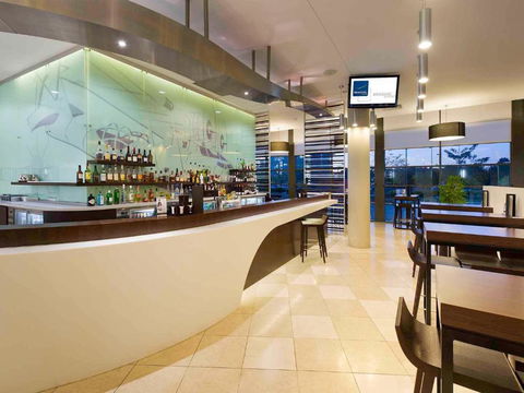 Novotel Brisbane Airport - Hotel Accommodation 0
