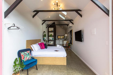 Nowra Studio Barn - Hotel Accommodation 2