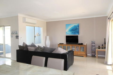 Ocean Breeze - Hotel Accommodation 1