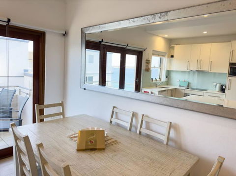 On The Esplanade - Close To Beach & Cronulla Mall With Aircon - Hotel Accommodation 2