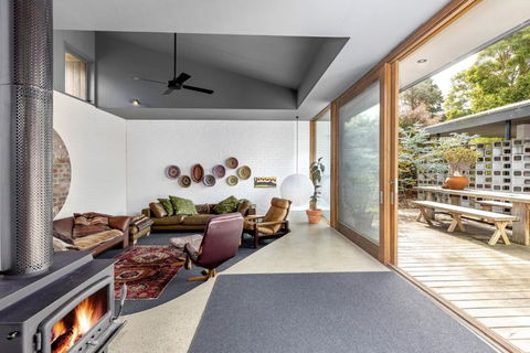 One-Dunny Beach House - Hotel Accommodation 1