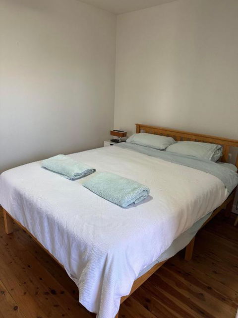 One Bedroom CBD Unit, Walk To Beaches & Cafes - Hotel Accommodation 1