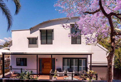 PACIFIC Stunning Coastal Home The Perfect Family Getaway - Hotel Accommodation 0