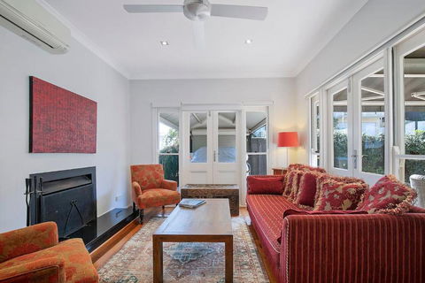 Paddington Cottage - A Classic Queenslander Stay - Hotel Accommodation 2