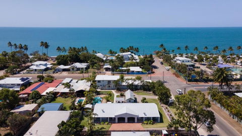 Palm View Holiday Apartments - Hotel Accommodation 2