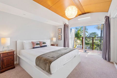 Paradise Palms - Resort Retreat With Panoramic Views - Hotel Accommodation 1