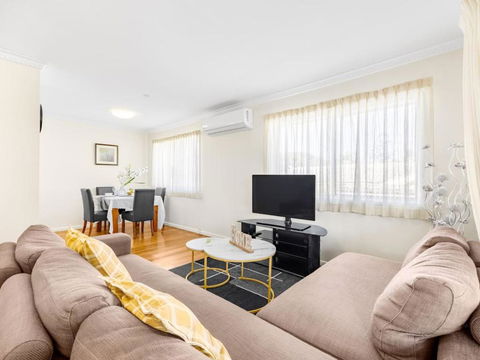 Peaceful 3BR Comfy Unit Sunnybank Near Everything - Hotel Accommodation 2