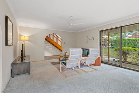 Peaceful 4BR At Sunnybank CBD With 2Parking Yard And Mall - Hotel Accommodation 2