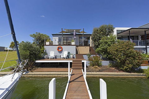 Pelican Landing - Hotel Accommodation 3